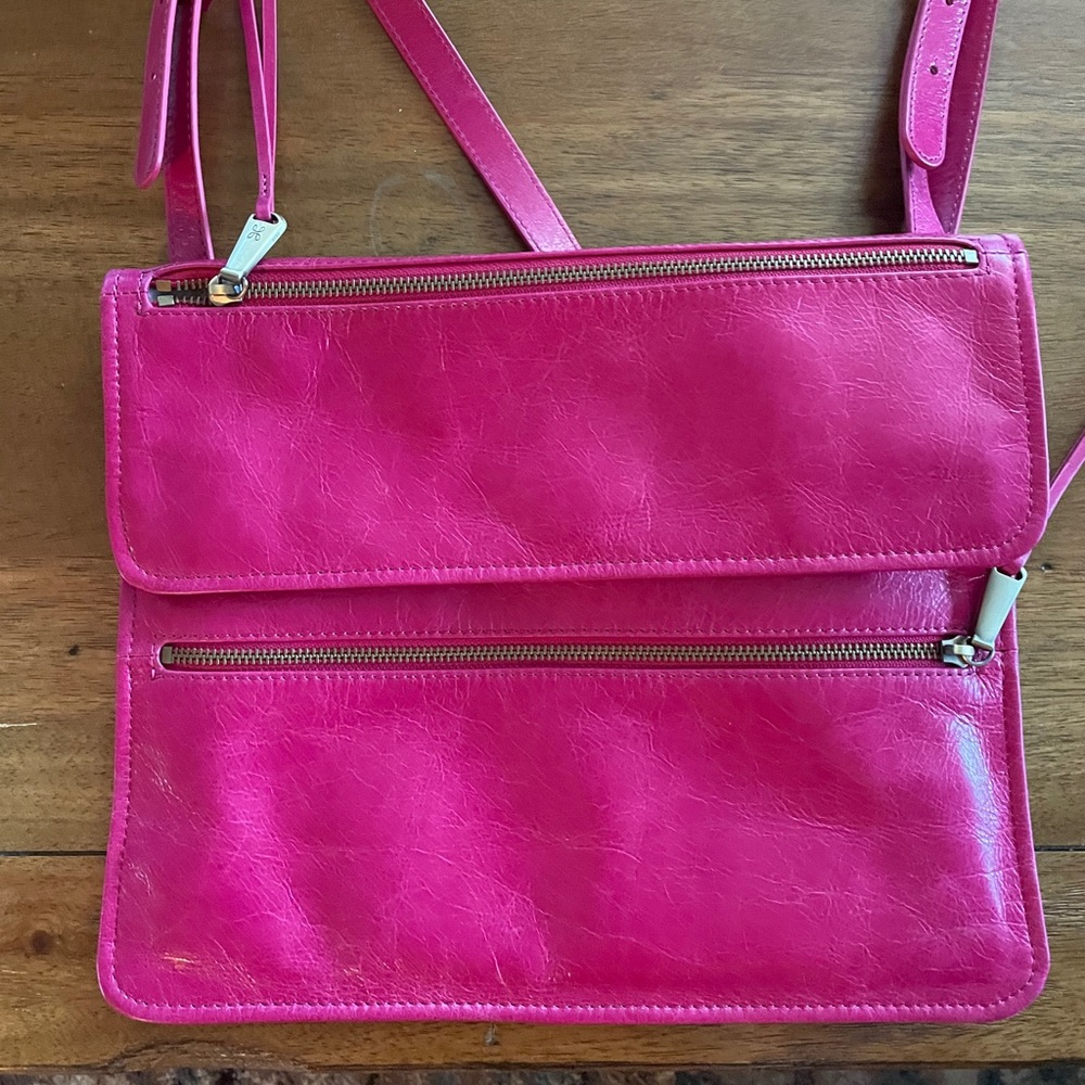 Hobo shoulder purse. Pink.